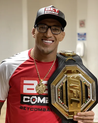 Charles Oliveira, UFC fighter and Roobet partner